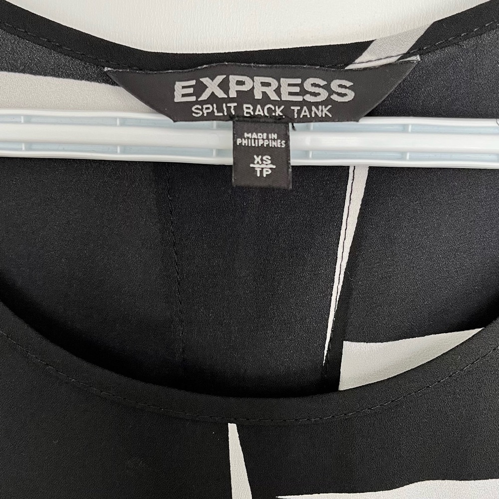 Express Split Back Tank - Picture 3 of 3